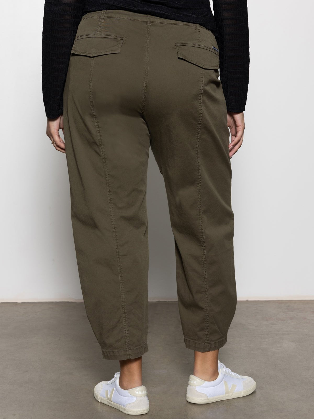 Sahara Tapered Standard Rise Pant Burnt Olive Extended Sizing - Sanctuary Clothing