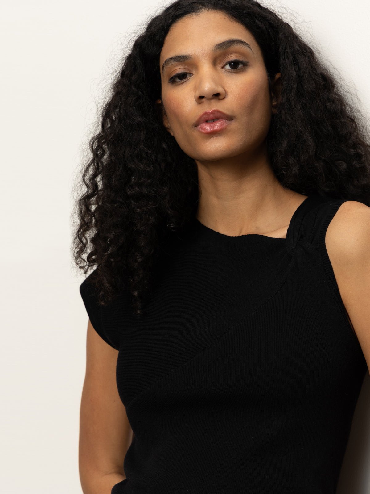 Shoulder Twist Top Black - Sanctuary Clothing