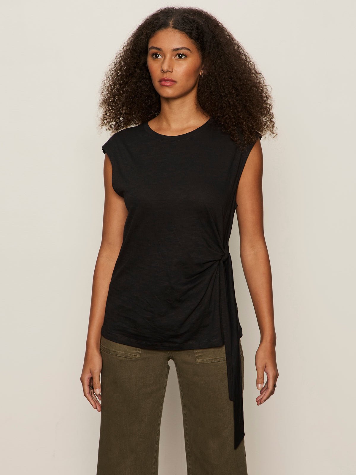 Side Tie Muscle Tee Black - Sanctuary Clothing