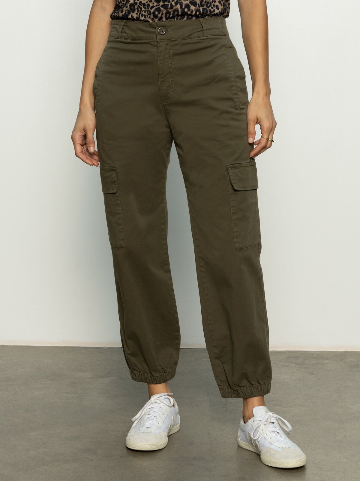 Take Over Jogger Mid - Rise Pant Kalamata - Sanctuary Clothing