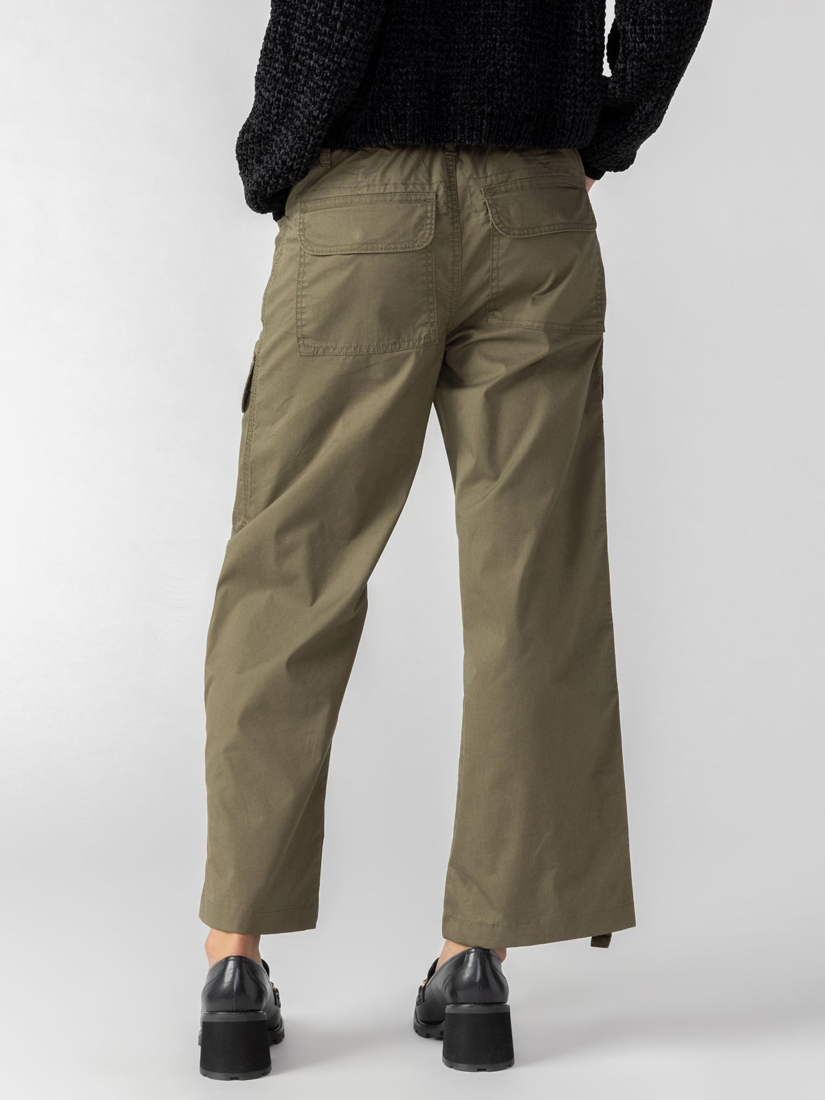 CABI Fall 2021 - Rust Explorer Cargo Pants - Style# 4138 - Size 6