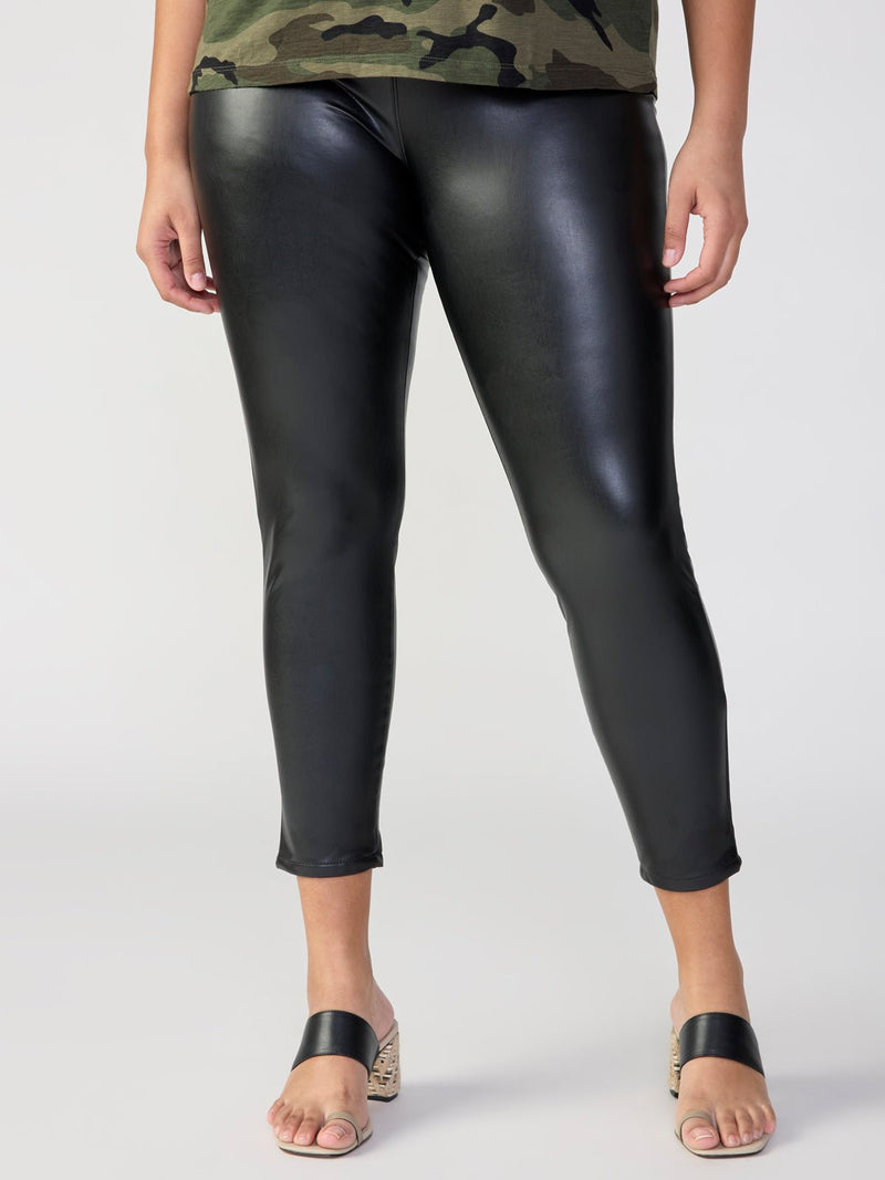 Runway Semi High Rise Legging Slick Black Extended Sizing